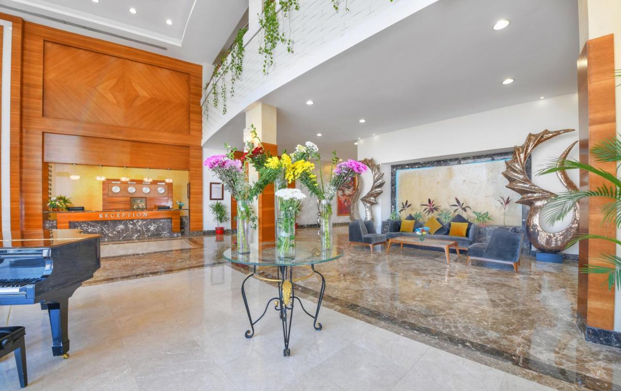 Tolip Family Park Hotel Kairo Exterior foto Lobby