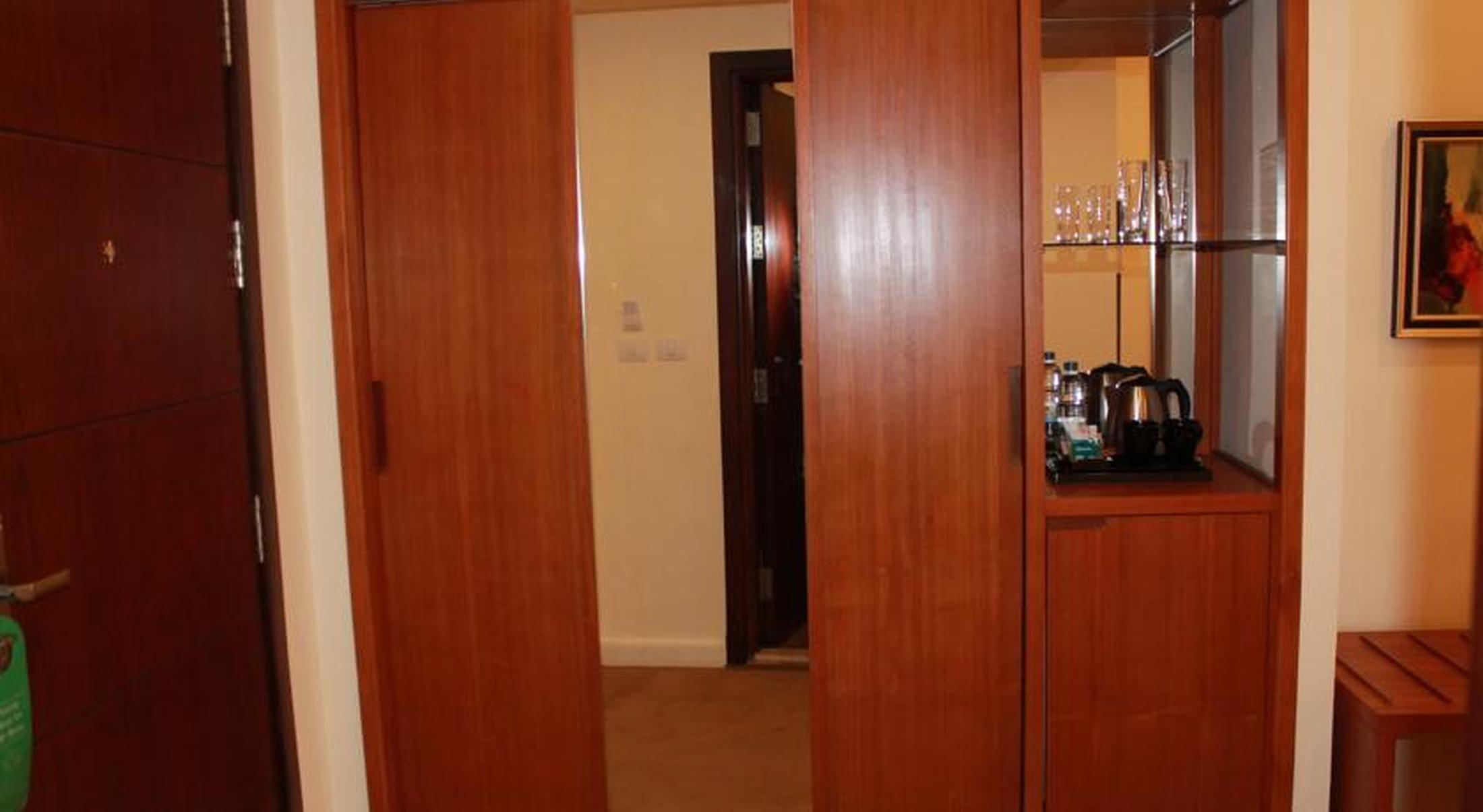 Tolip Family Park Hotel Kairo Exterior foto A sliding door