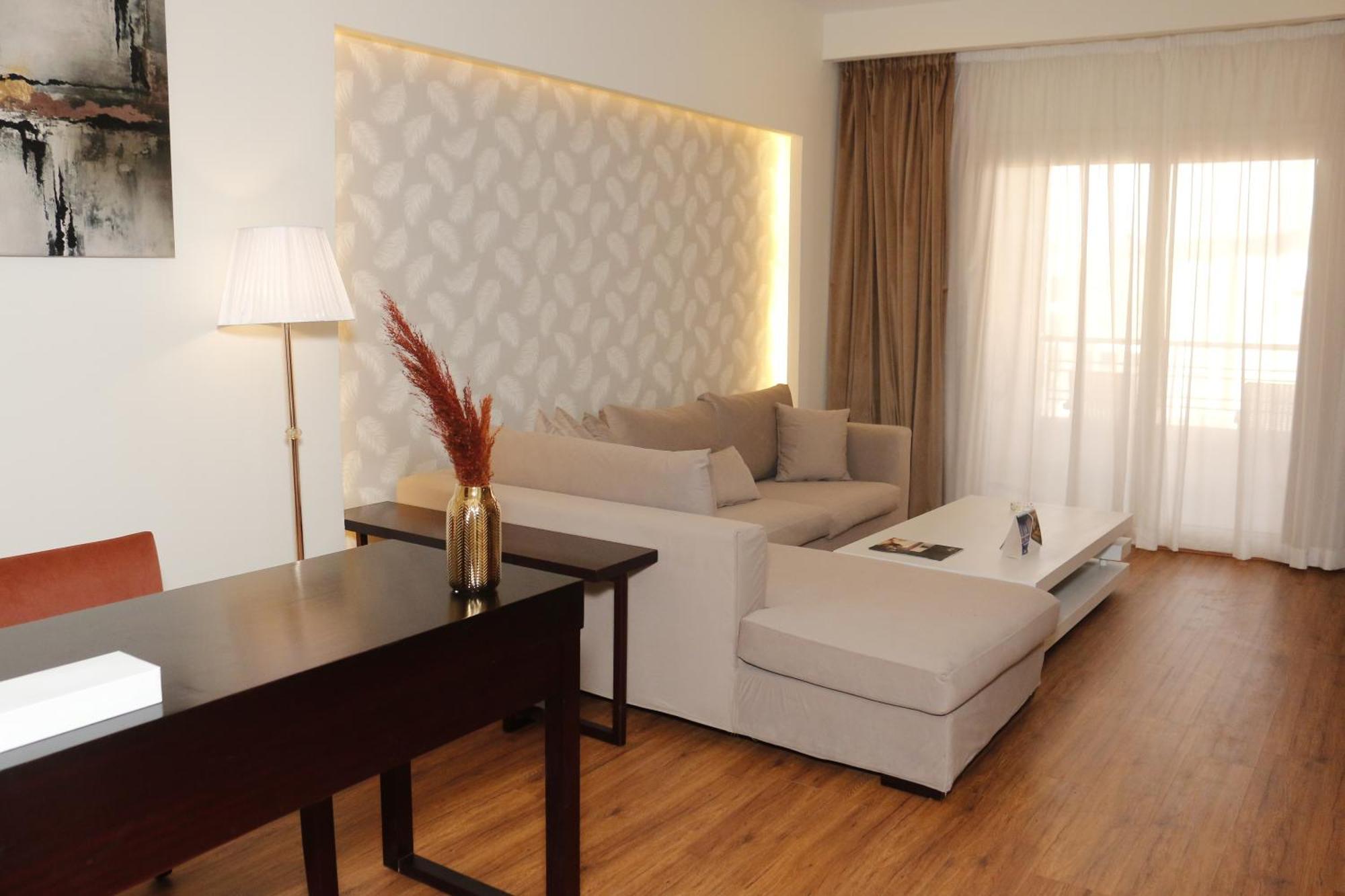 Tolip Family Park Hotel Kairo Exterior foto Suite