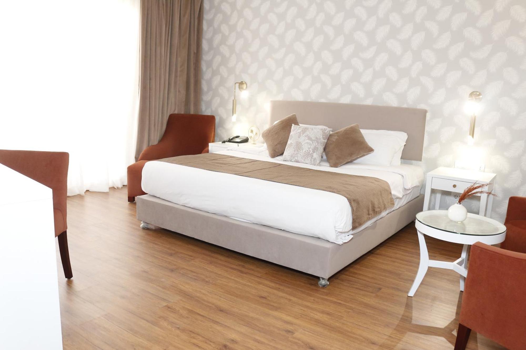 Tolip Family Park Hotel Kairo Exterior foto A bedroom at the hotel