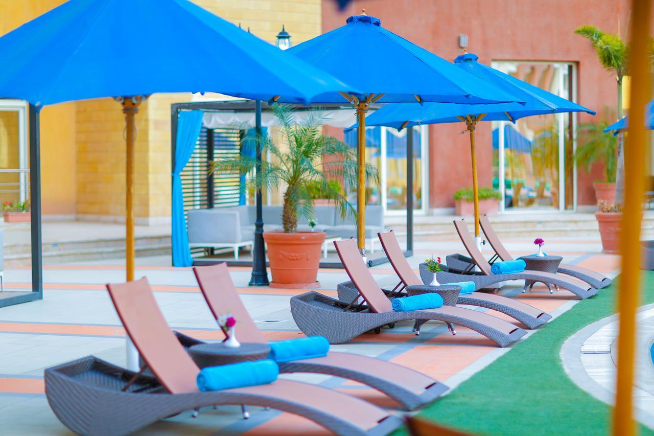 Tolip Family Park Hotel Kairo Exterior foto The pool at the hotel